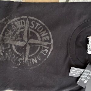 NWT HARRPDS- STONE ISLAND TEE SHIRT